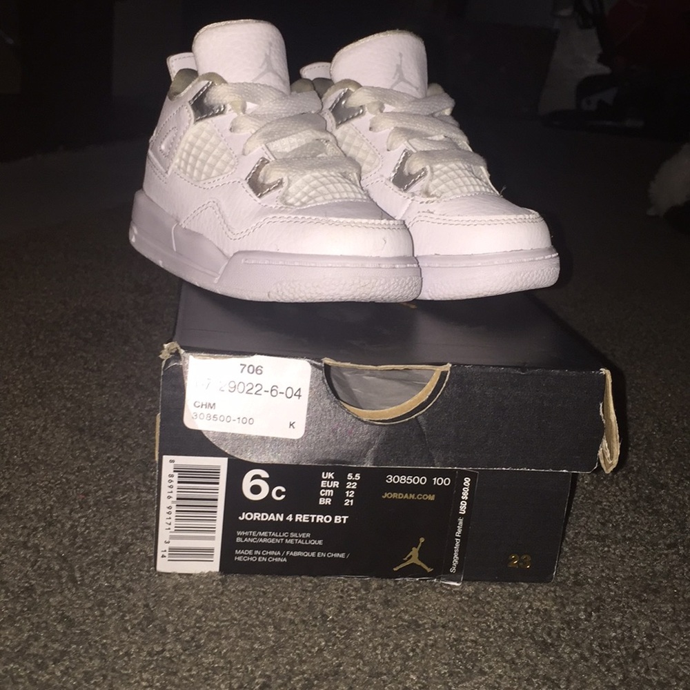 Jordan Retro 4 “Pure Money”